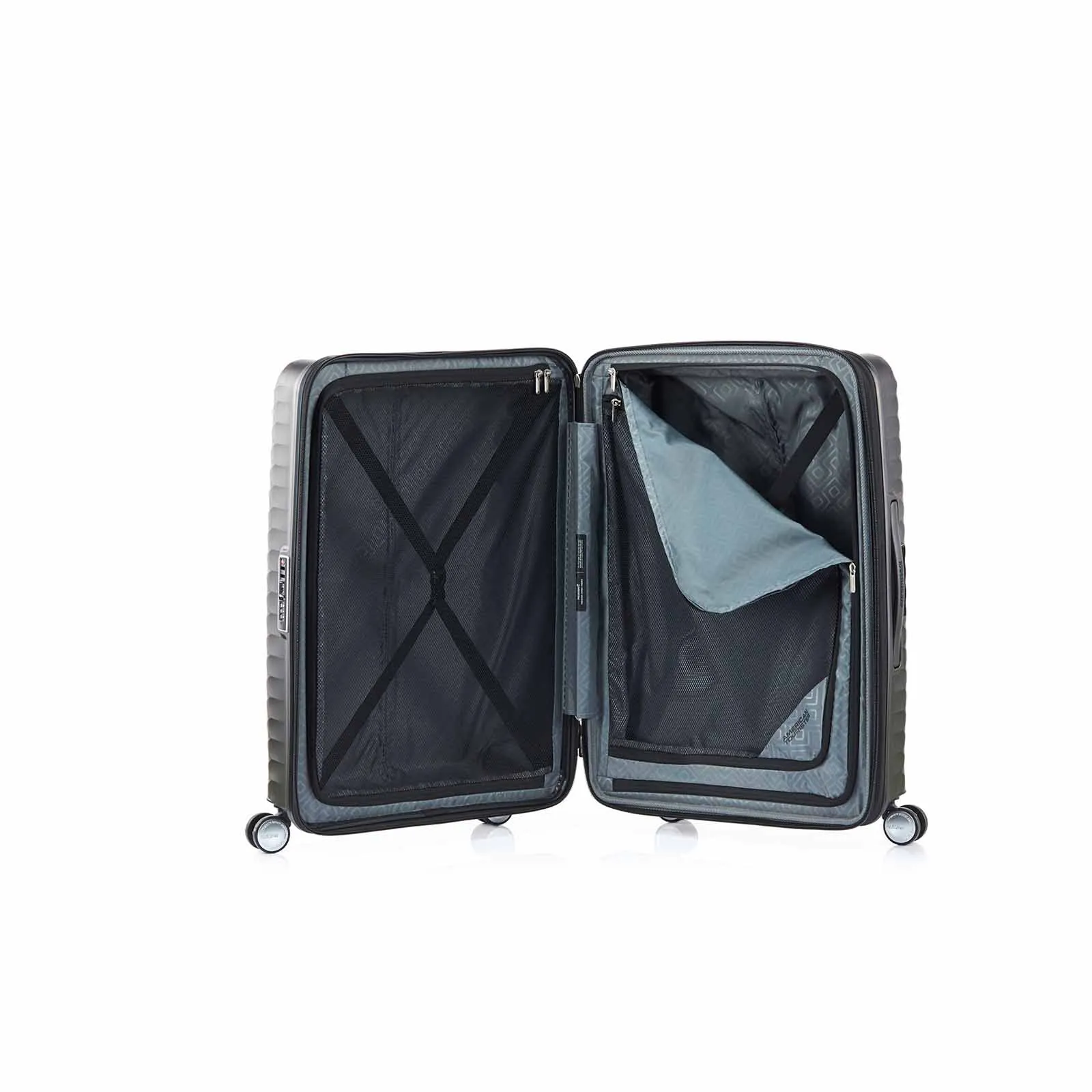 American Tourister Squasem 66cm Suitcase Black