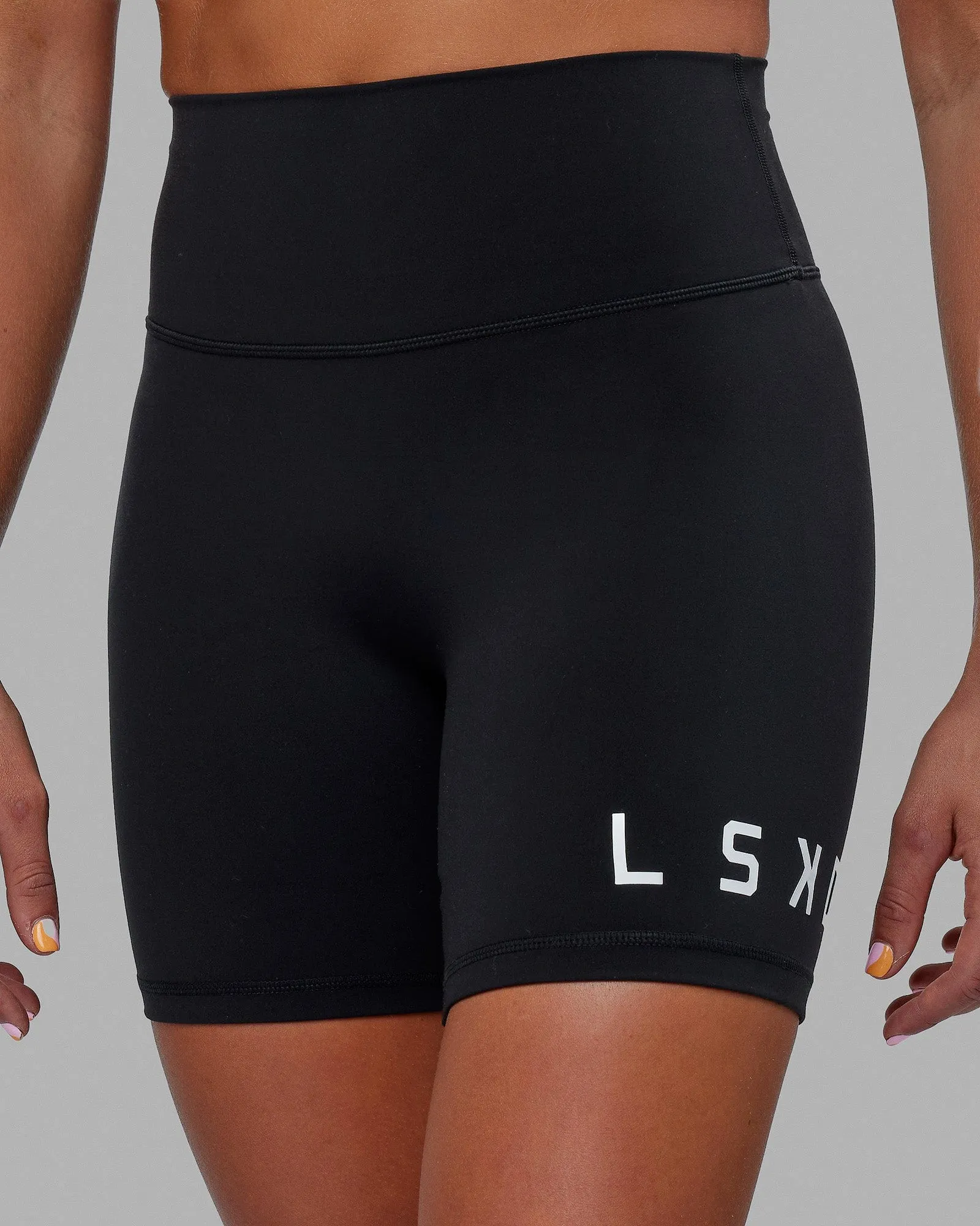 Evolved Mid Short Tights - Black-White