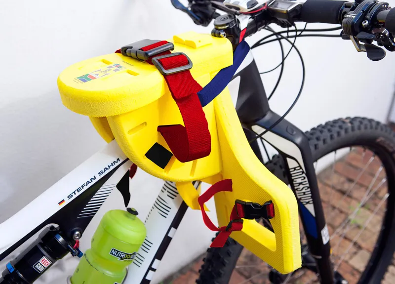 FEVA PLAY CHILD TRAINING SEAT