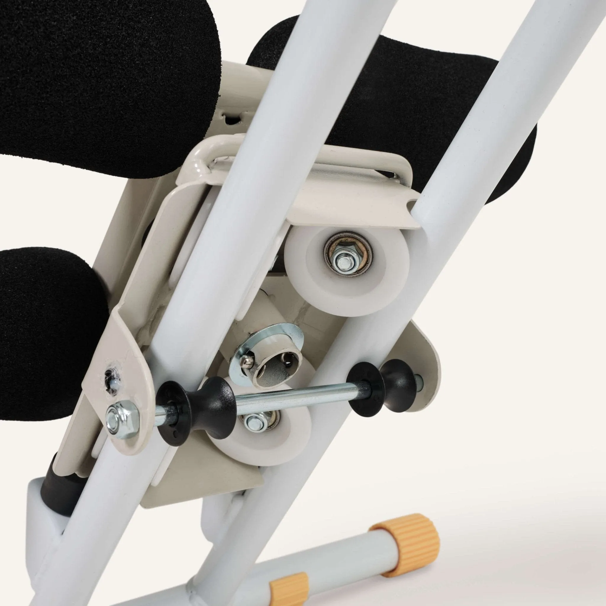 Klappbarer Bauchtrainer mit flexibler Knieauflage & 3-fach Steigungswinkel