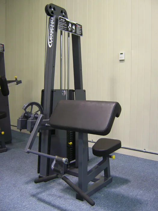 LEGEND FITNESS ARM CURL - 908