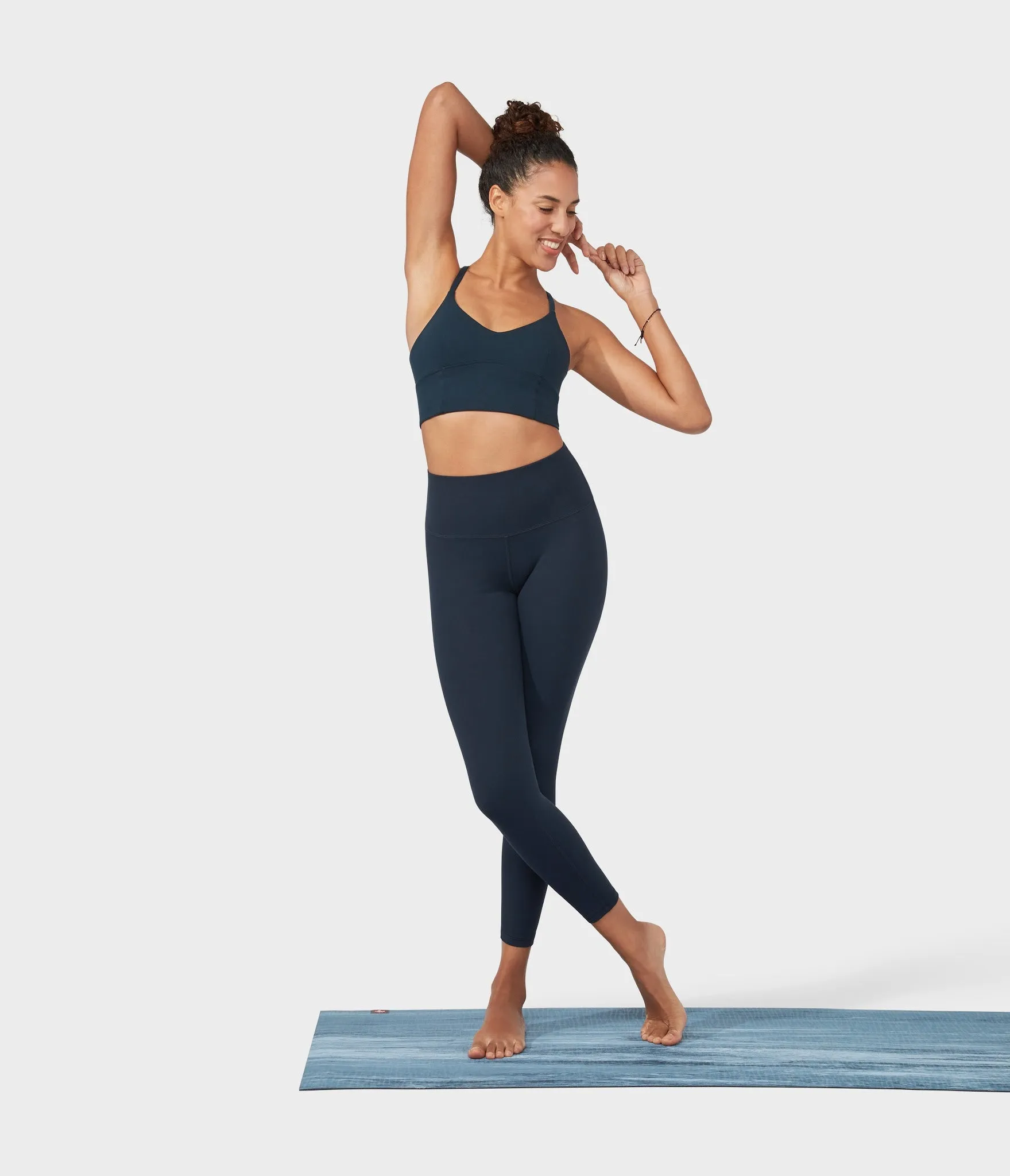 Manduka Apparel - Women's Performance Bra - Darted - Dark Sapphire