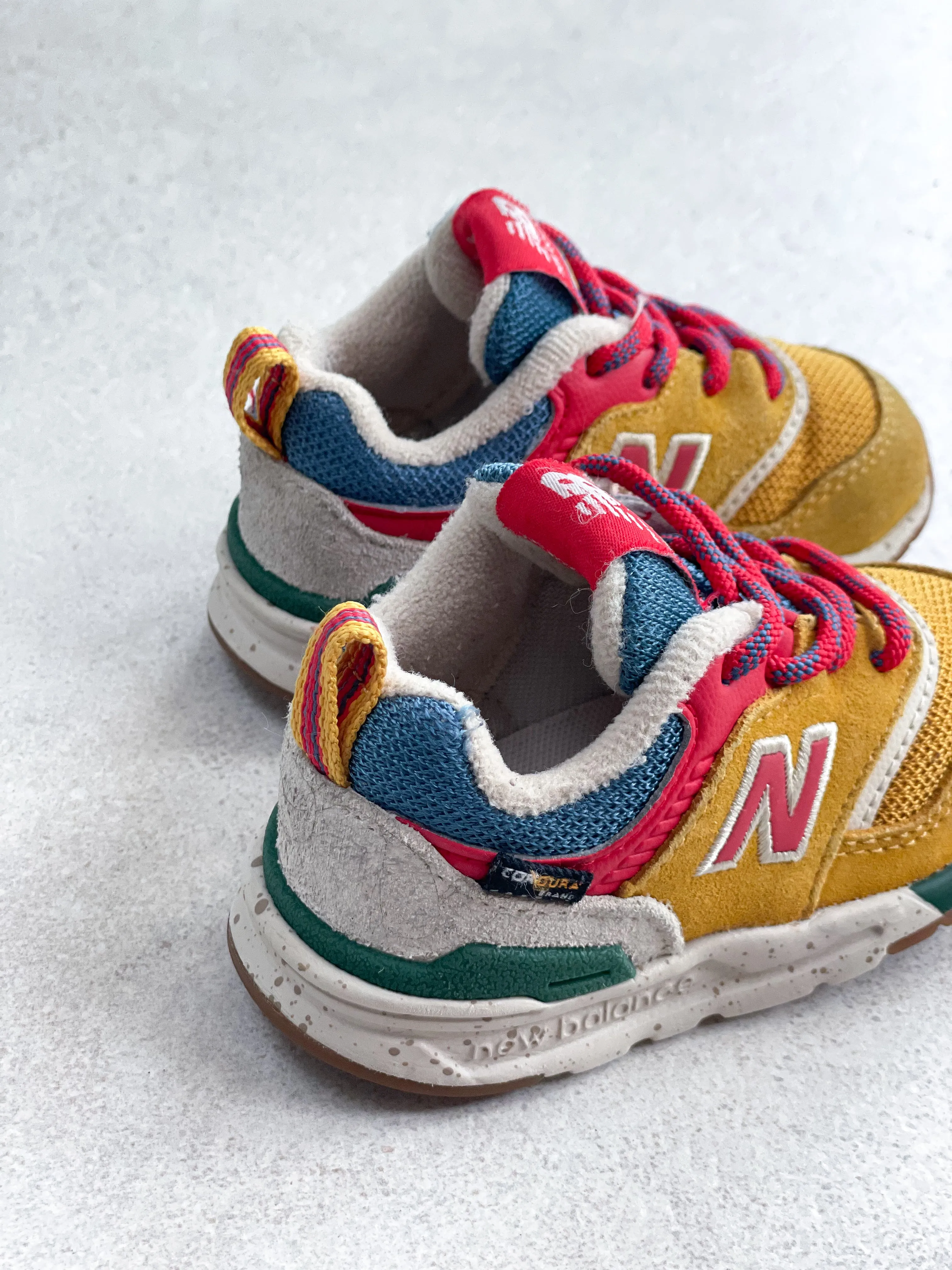 New Balance 997H Rare Trainers - UK Kids Size 4.5