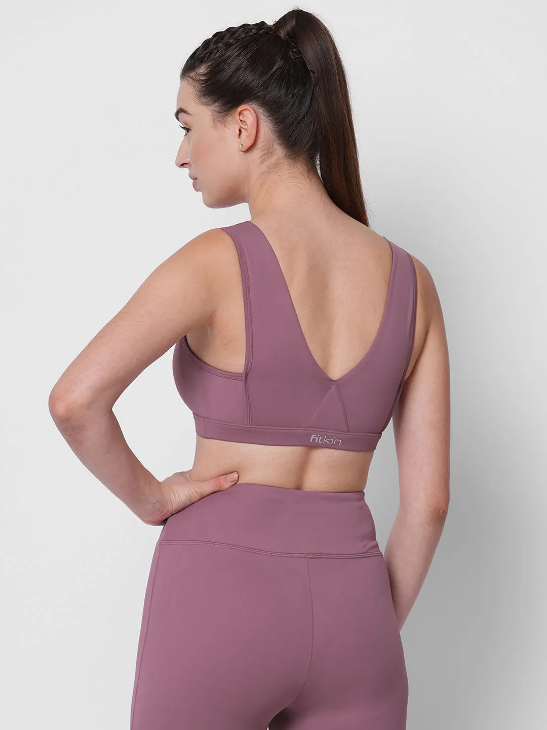 New classic fit v neck mauve sports bra