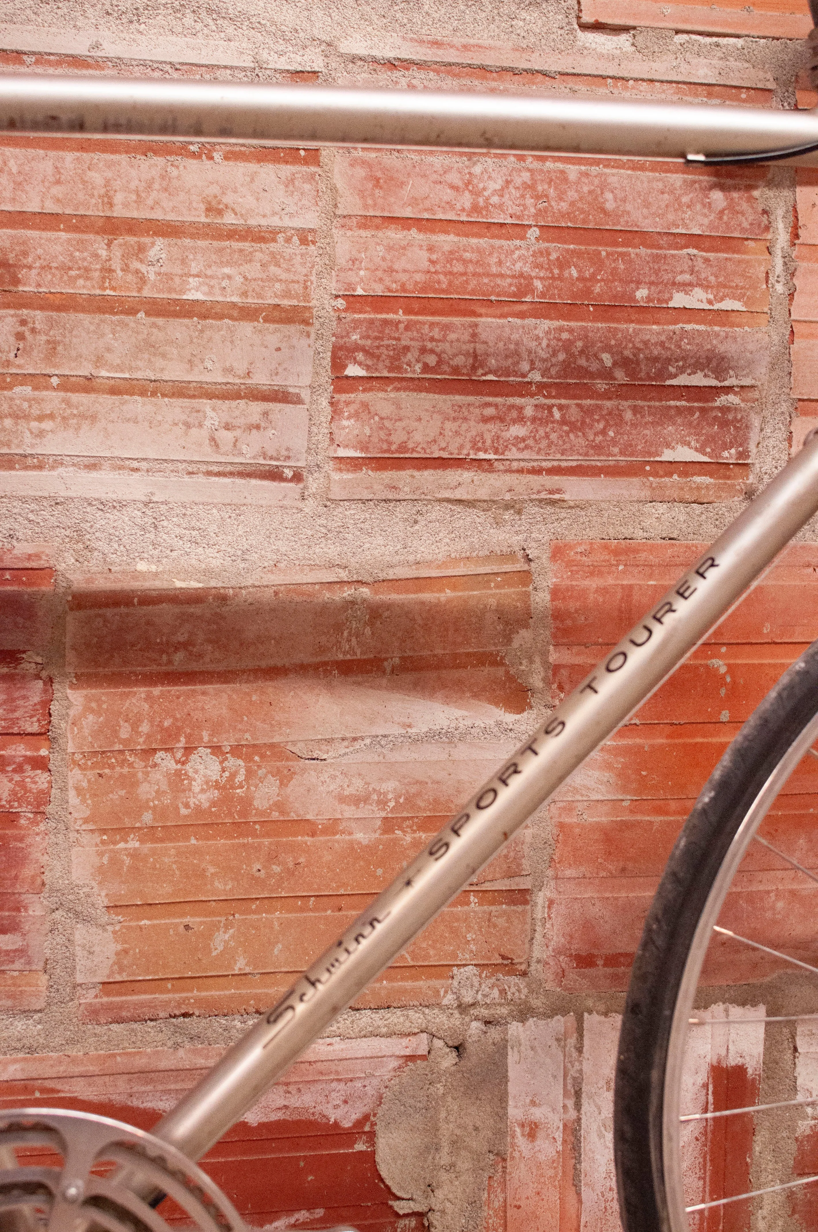Schwinn Sports Tourer - Vintage Road Bike - Silver - 63 cm frame