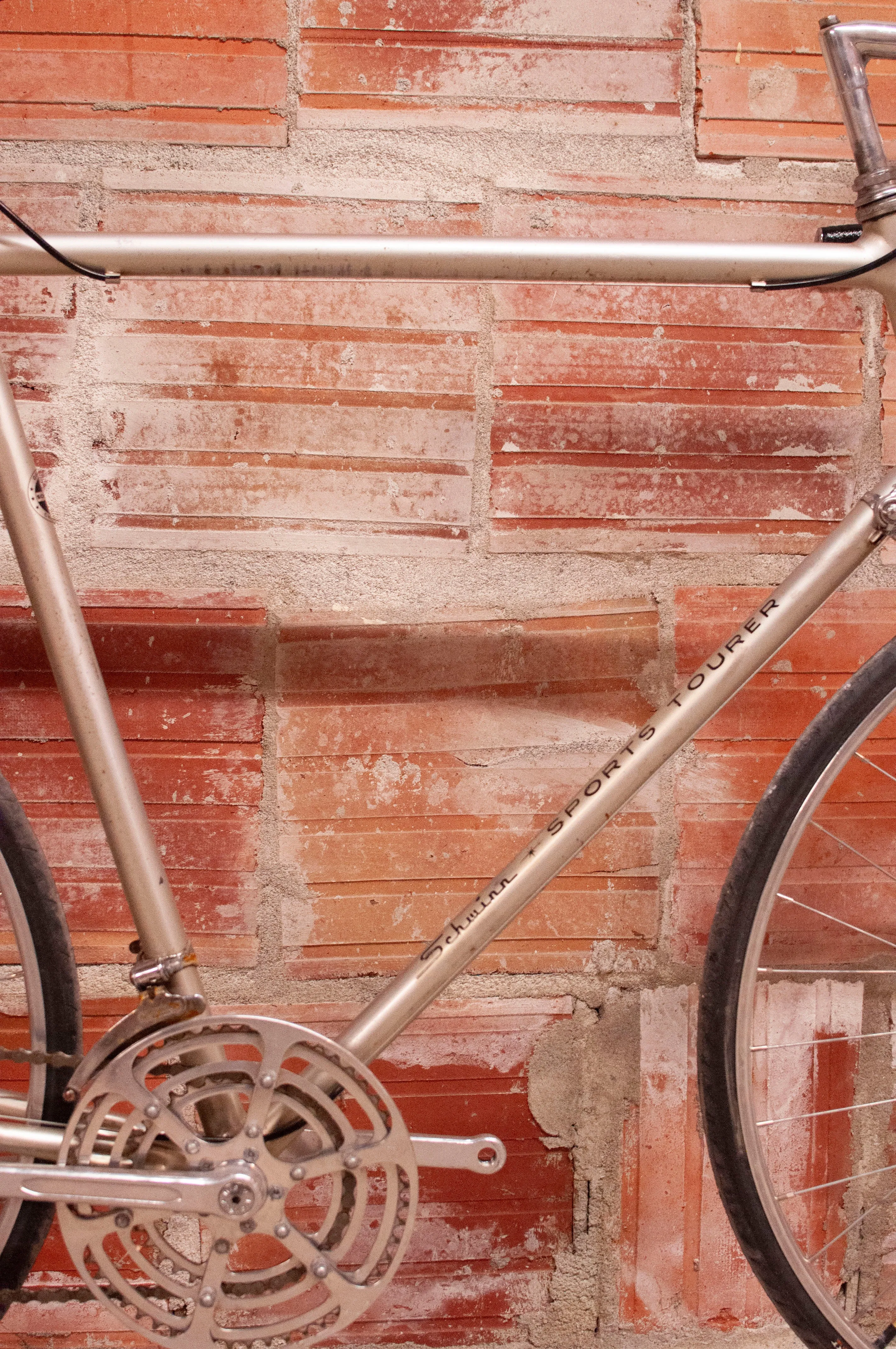 Schwinn Sports Tourer - Vintage Road Bike - Silver - 63 cm frame