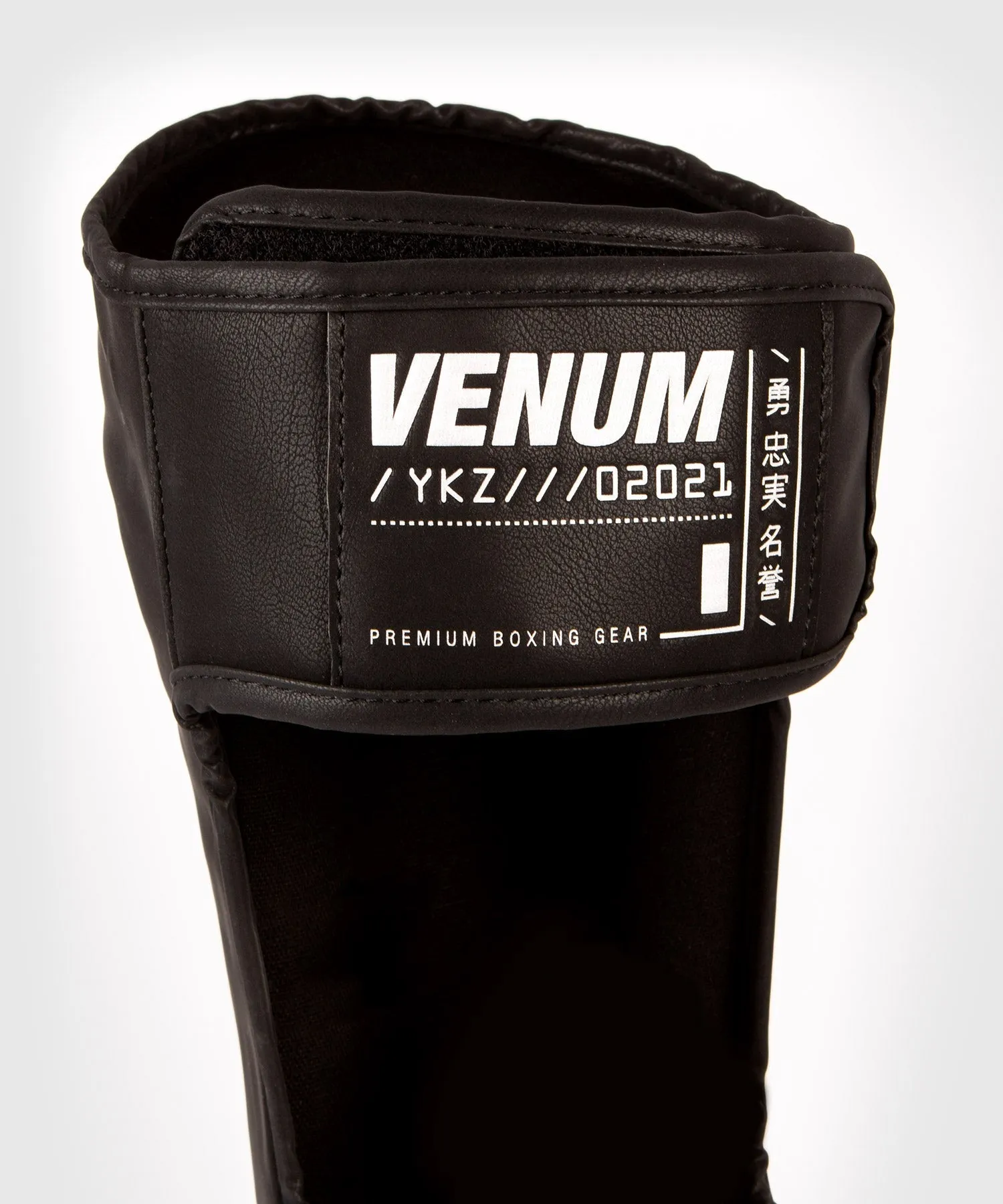 Venum YKZ21 Shin Guards - For Kids - Black/White
